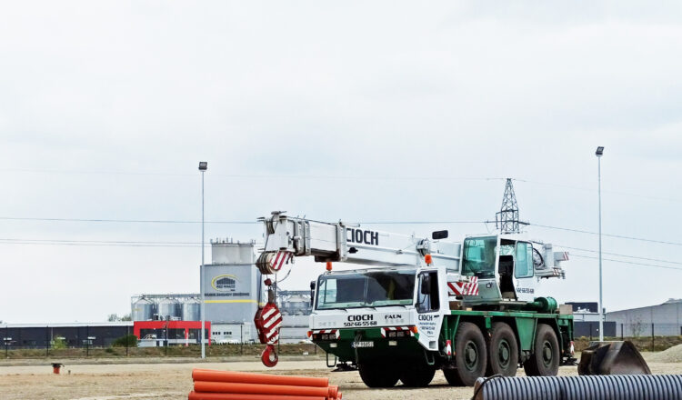 Usługi Dźwigiem Dźwigów Podnośników Udźwig 10 20 30 50 Ton z Operatorem Wałcz Złotów Szczecinek Człuchów Chojnice Złotów Piła Czarne Lotyń Borne Sulinowo Tuchola Lipka Więcbork Mrocza Nakło nad Notecią Wyrzysk Łobżenica Wągrowiec Margonin Kaczory Chodzież Ujście Trzcianka Czarnków Człopa Tuczno Piła Szwecja